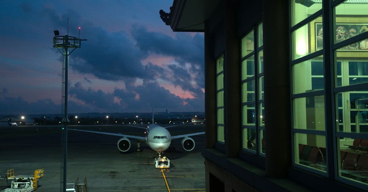Landing Late at Suvarnabhumi: Getting into Bangkok After Midnight